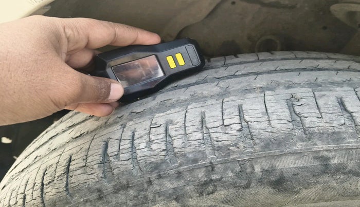 2010 Maruti SX4 VXI, Petrol, Manual, 1,08,182 km, tyre