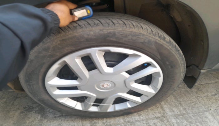 2020 Nissan MAGNITE XL, Petrol, Manual, 20,141 km, tyre