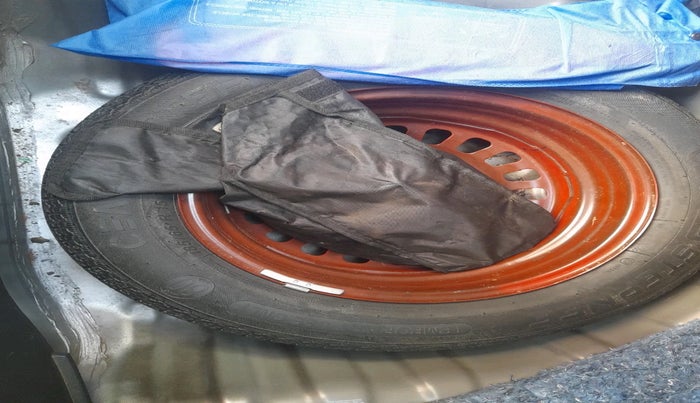 2020 Nissan MAGNITE XL, Petrol, Manual, 20,141 km, tyre