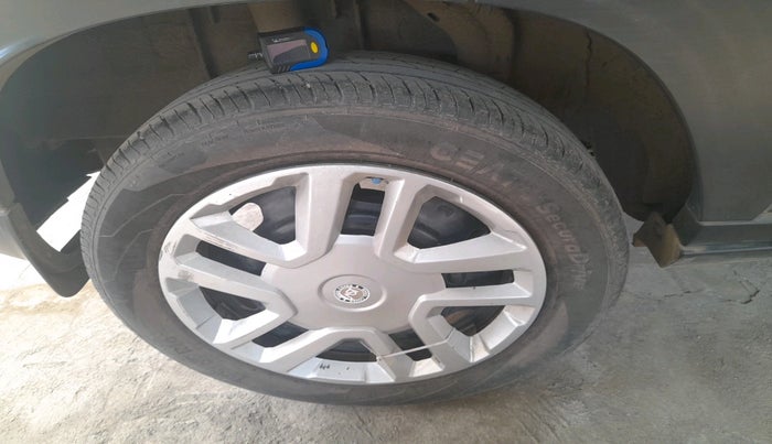 2020 Nissan MAGNITE XL, Petrol, Manual, 20,141 km, tyre