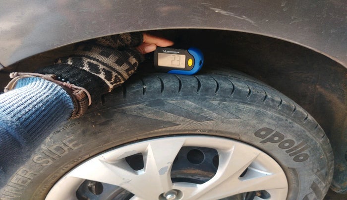 2014 Hyundai Grand i10 SPORTZ 1.2 KAPPA VTVT, Petrol, Manual, 1,70,189 km, tyre