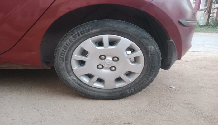 2012 Hyundai i20 MAGNA 1.2, Petrol, Manual, 87,683 km, tyre