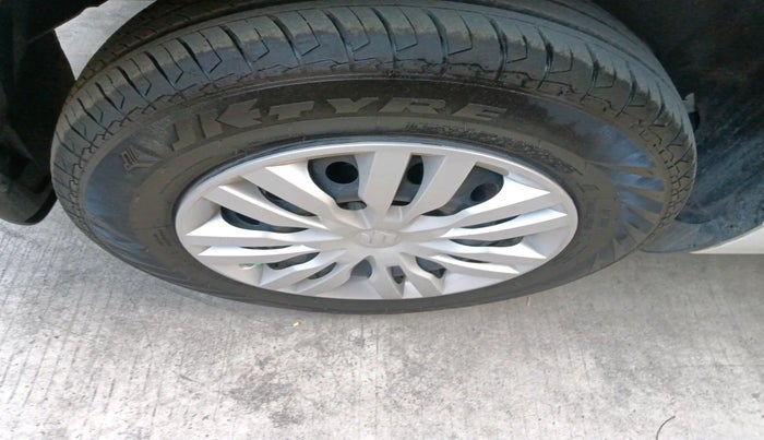 2024 Maruti Dzire VXi, Petrol, Manual, 8,663 km, tyre