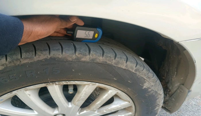 2017 Maruti Dzire ZDI AMT, Diesel, Automatic, 2,23,739 km, tyre