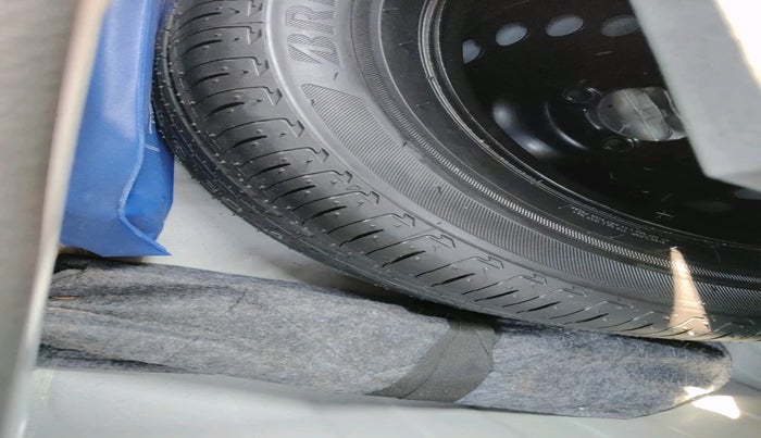 2024 Honda Amaze 1.2L I-VTEC S, Petrol, Manual, 6,375 km, tyre