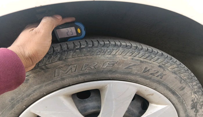 2013 Nissan Sunny XL, Petrol, Manual, 1,54,059 km, tyre