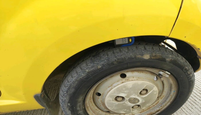 2010 Tata Nano LX, Petrol, Manual, 86,432 km, tyre