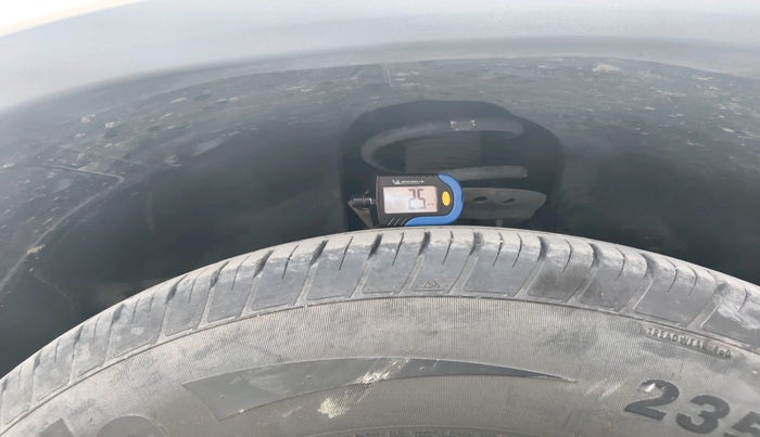 2022 Tata Harrier XE 2.0L KRYOTEC, Diesel, Manual, 43,577 km, tyre