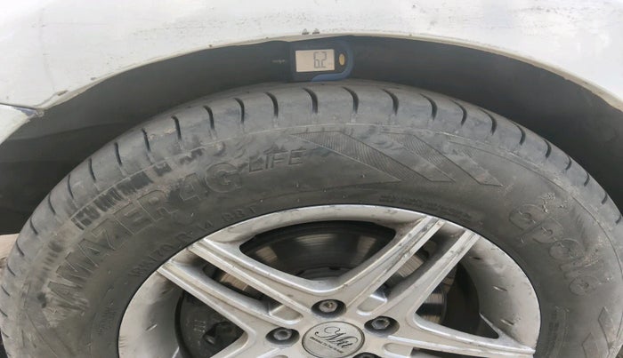 2011 Volkswagen Polo TRENDLINE 1.2L DIESEL, Diesel, Manual, 1,07,209 km, tyre