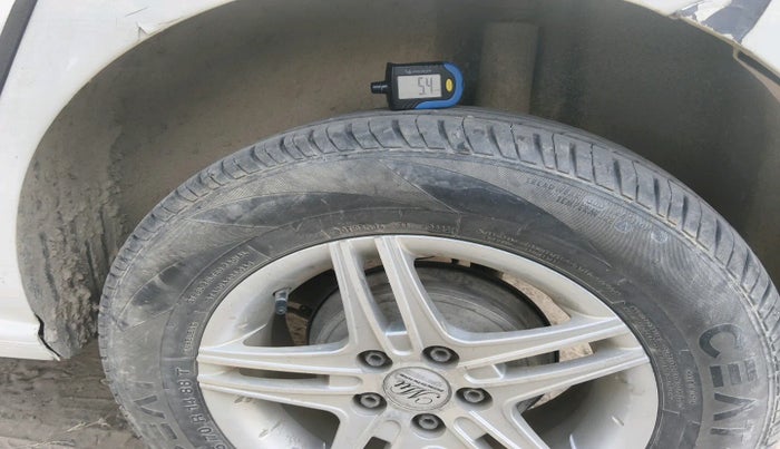 2011 Volkswagen Polo TRENDLINE 1.2L DIESEL, Diesel, Manual, 1,07,209 km, tyre