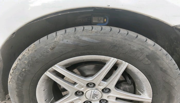 2011 Volkswagen Polo TRENDLINE 1.2L DIESEL, Diesel, Manual, 1,07,209 km, tyre