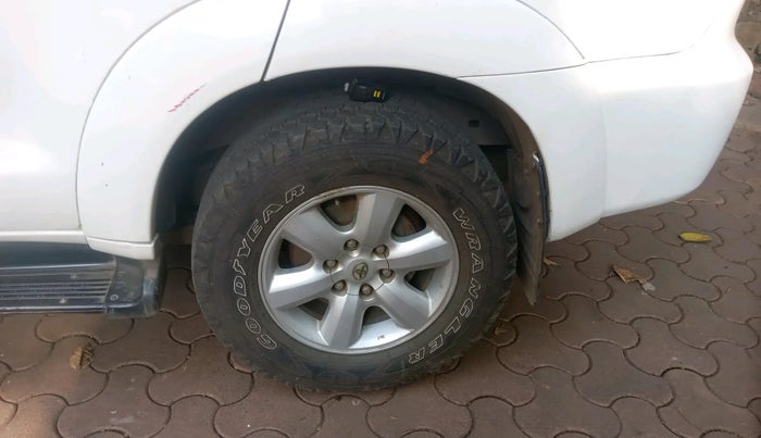 2010 Toyota Fortuner 3.0 4X4 MT, Diesel, Manual, 1,79,109 km, tyre