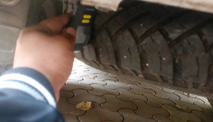 2010 Toyota Fortuner 3.0 4X4 MT, Diesel, Manual, 1,79,109 km, tyre