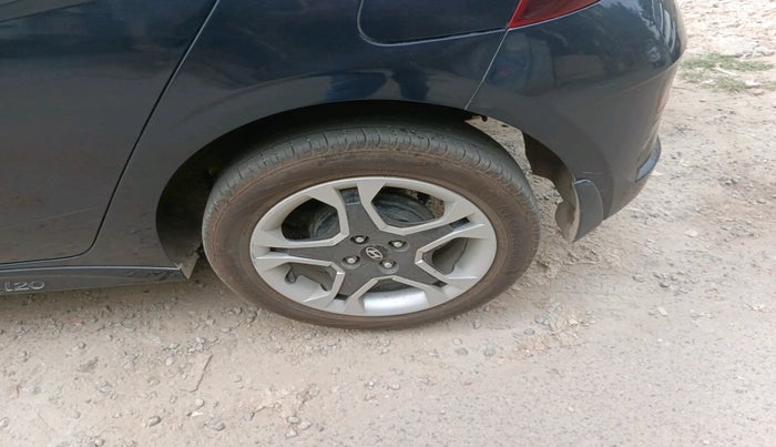 2024 Hyundai NEW I20 Sportz (O) 1.2 IVT, Petrol, Automatic, 10,825 km, tyre