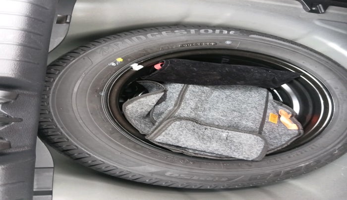 2024 Hyundai NEW I20 Sportz (O) 1.2 IVT, Petrol, Automatic, 10,825 km, tyre