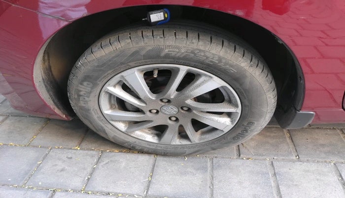 2023 Maruti Baleno DELTA 1.2 AGS, Petrol, Automatic, 34,452 km, tyre