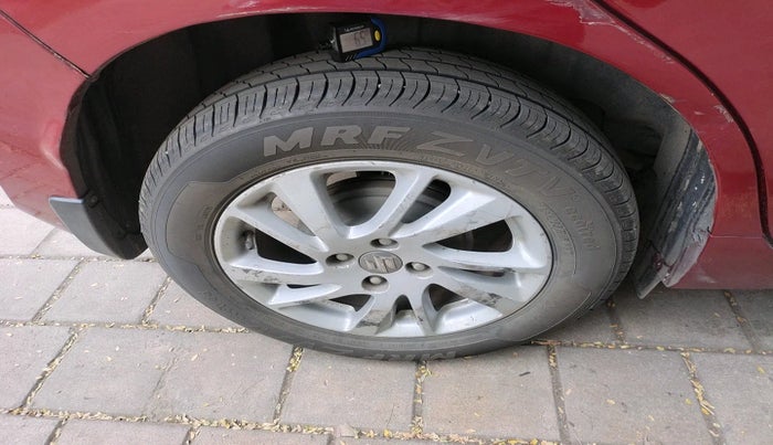 2023 Maruti Baleno DELTA 1.2 AGS, Petrol, Automatic, 34,452 km, tyre