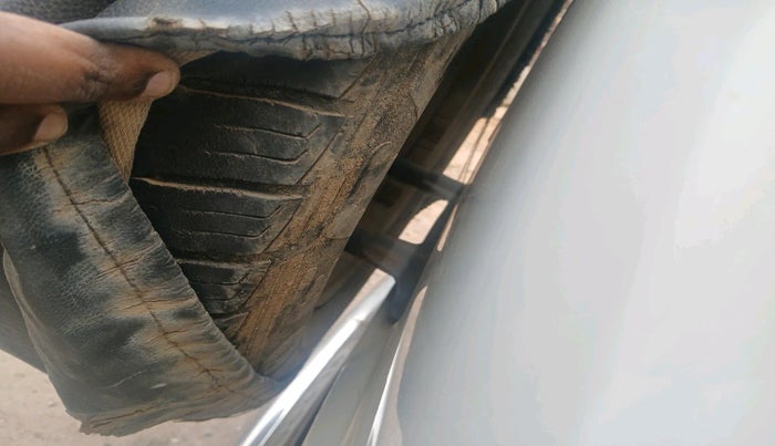 2019 Ford Ecosport TITANIUM 1.5L DIESEL, Diesel, Manual, 1,29,731 km, tyre