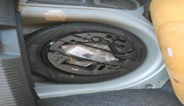 2019 Volkswagen Polo HIGHLINE PLUS 1.0 16 ALLOY, Petrol, Manual, 72,460 km, tyre