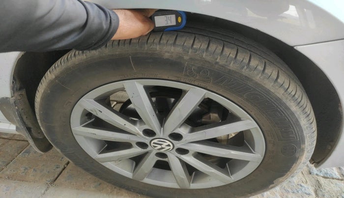 2019 Volkswagen Polo HIGHLINE PLUS 1.0 16 ALLOY, Petrol, Manual, 72,460 km, tyre