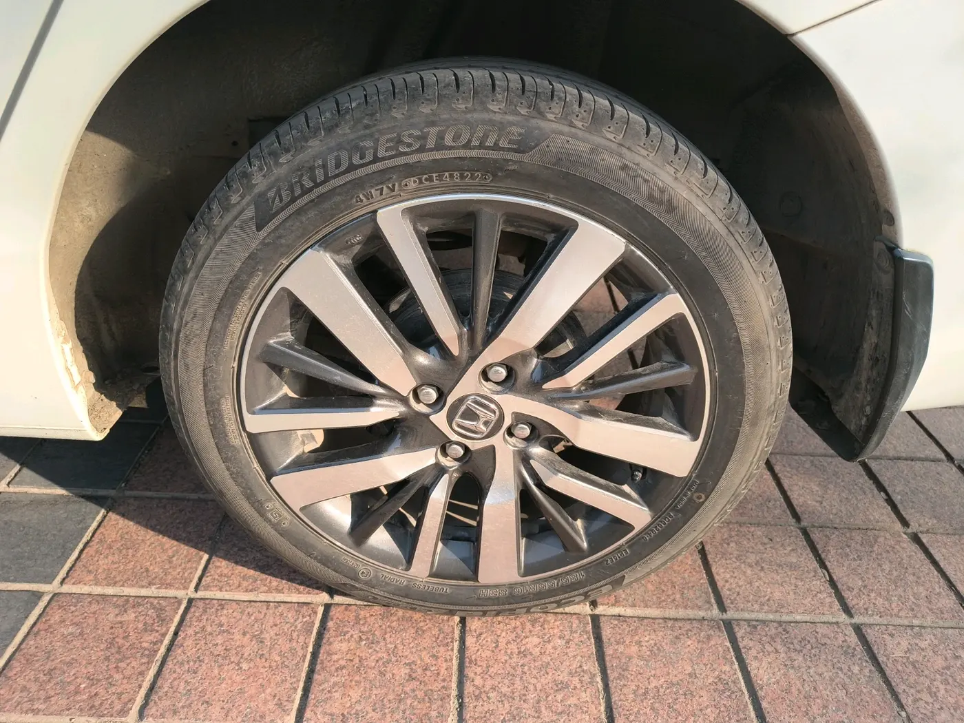 2023 Honda City 1.5L I-VTEC ZX CVT, Petrol, Automatic, 10,811 km, tyre