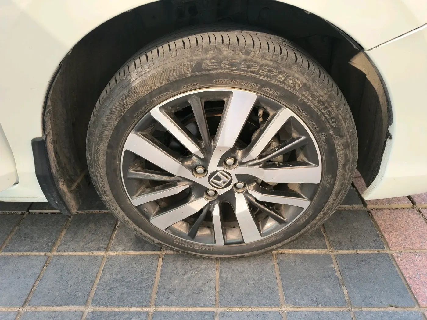 2023 Honda City 1.5L I-VTEC ZX CVT, Petrol, Automatic, 10,811 km, tyre