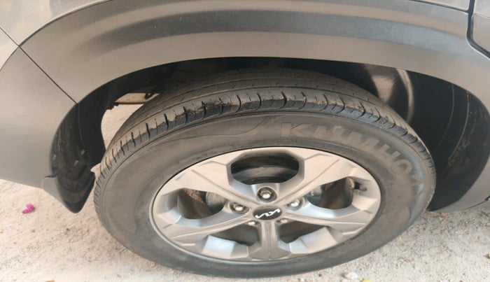 2021 KIA SELTOS HTK PLUS 1.5, Petrol, Manual, 60,570 km, tyre