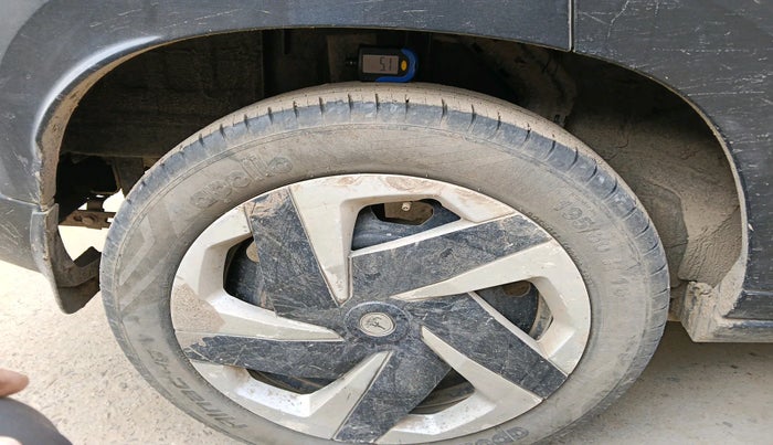 2022 Nissan MAGNITE XL, Petrol, Manual, 79,904 km, tyre