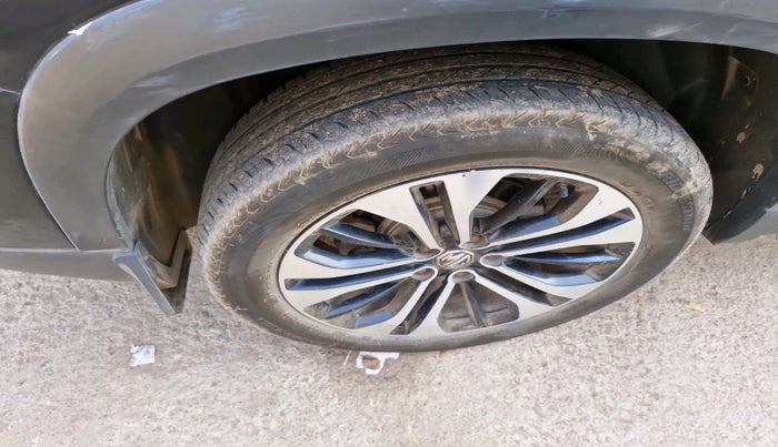 2021 MG HECTOR SMART 2.0 DIESEL, Diesel, Manual, 67,383 km, tyre