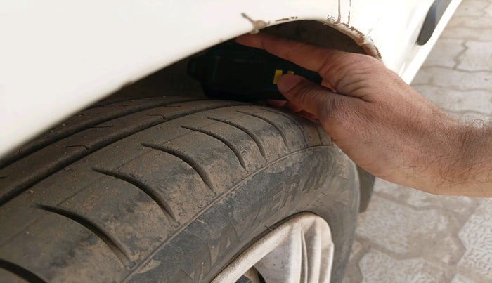 2011 Hyundai Santro Xing GLS, Petrol, Manual, 1,15,000 km, tyre