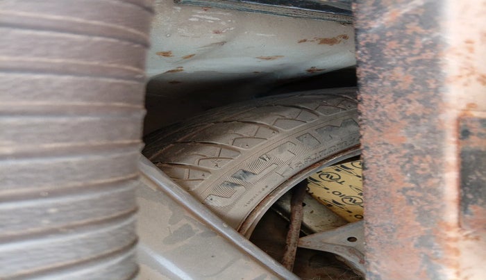 2011 Hyundai Santro Xing GLS, Petrol, Manual, 1,15,000 km, tyre