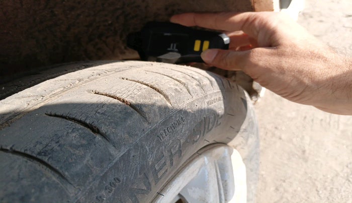 2011 Hyundai Santro Xing GLS, Petrol, Manual, 1,15,000 km, tyre