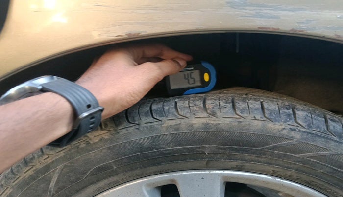 2016 Maruti Ertiga VXI CNG, Petrol, Manual, 52,768 km, tyre