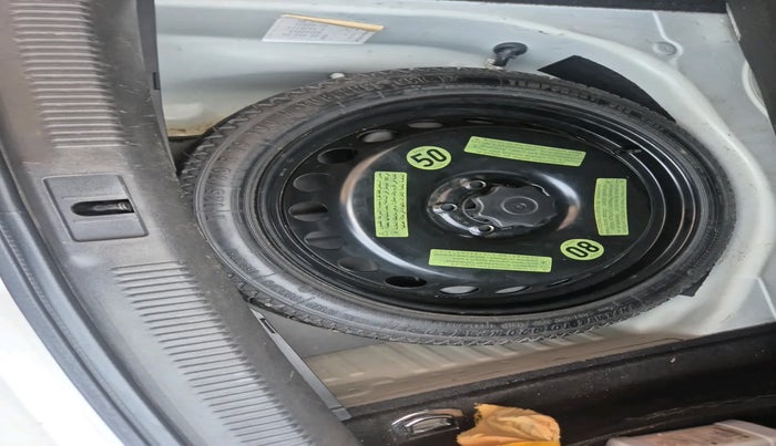 2011 Audi A4 2.0 TDI, Diesel, Automatic, 92,570 km, tyre