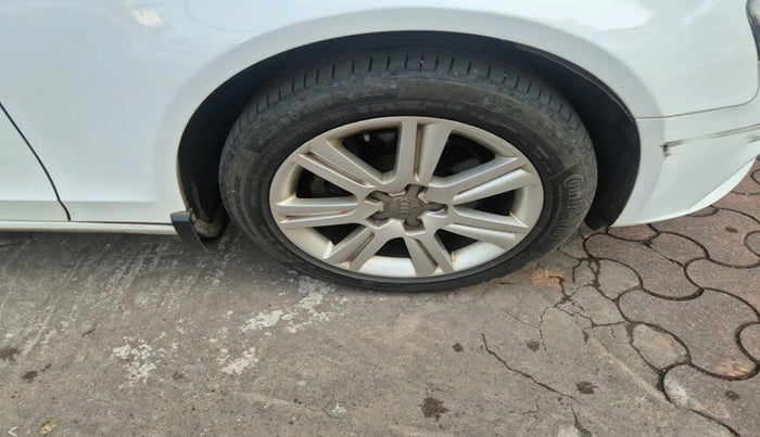 2011 Audi A4 2.0 TDI, Diesel, Automatic, 92,570 km, tyre