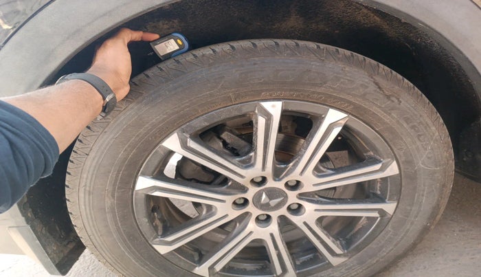 2023 Mahindra XUV700 AX 7 P MT 7 STR, Petrol, Manual, 20,835 km, tyre