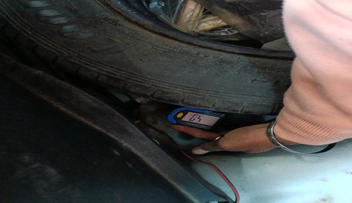 2014 Hyundai Elite i20 MAGNA 1.2, Petrol, Manual, 30,784 km, tyre