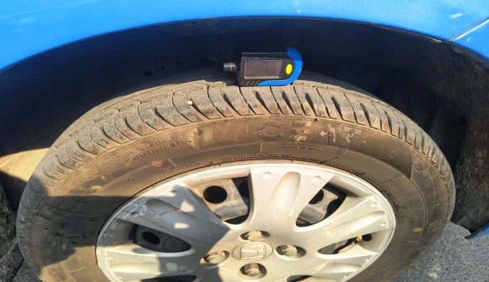 2013 Honda Brio S MT, Petrol, Manual, 67,673 km, tyre