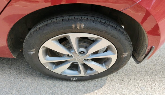 2016 Hyundai Elite i20 ASTA 1.2 (O), Petrol, Manual, 1,24,911 km, tyre