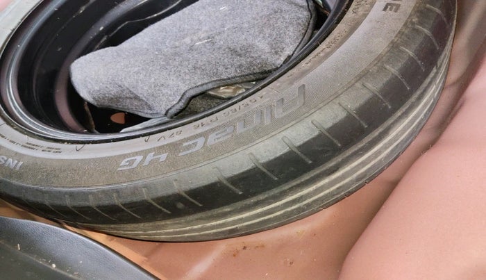 2016 Hyundai Elite i20 ASTA 1.2 (O), Petrol, Manual, 1,24,911 km, tyre