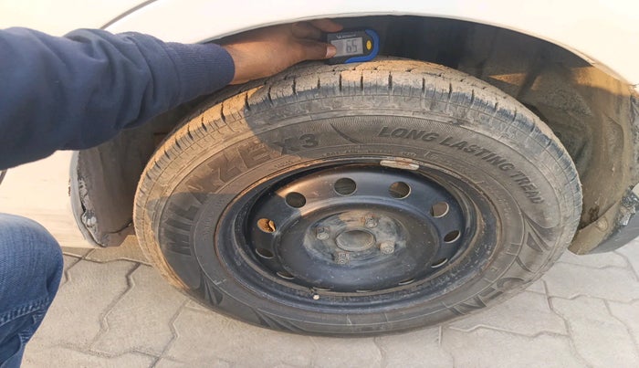 2015 Maruti Swift Dzire VDI, Diesel, Manual, 95,279 km, tyre