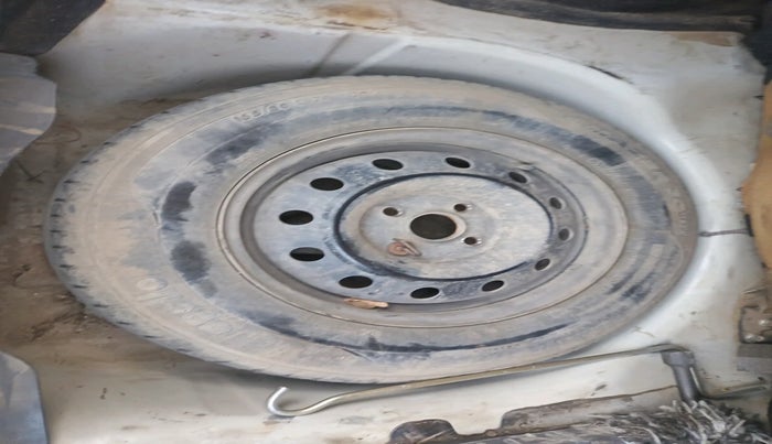 2015 Maruti Swift Dzire VDI, Diesel, Manual, 95,279 km, tyre