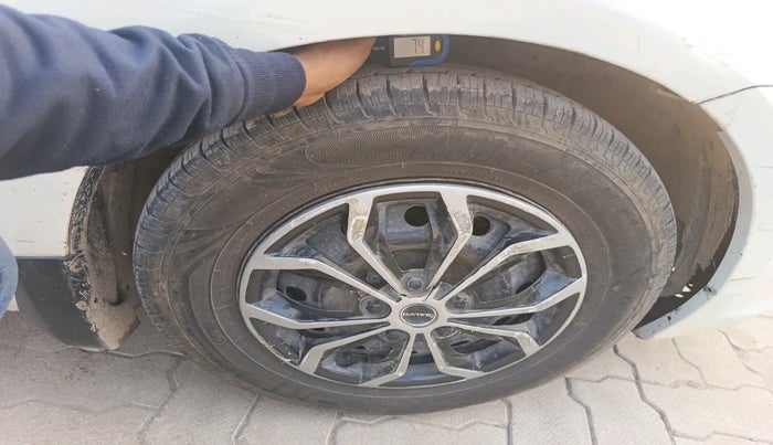 2015 Maruti Swift Dzire VDI, Diesel, Manual, 95,279 km, tyre