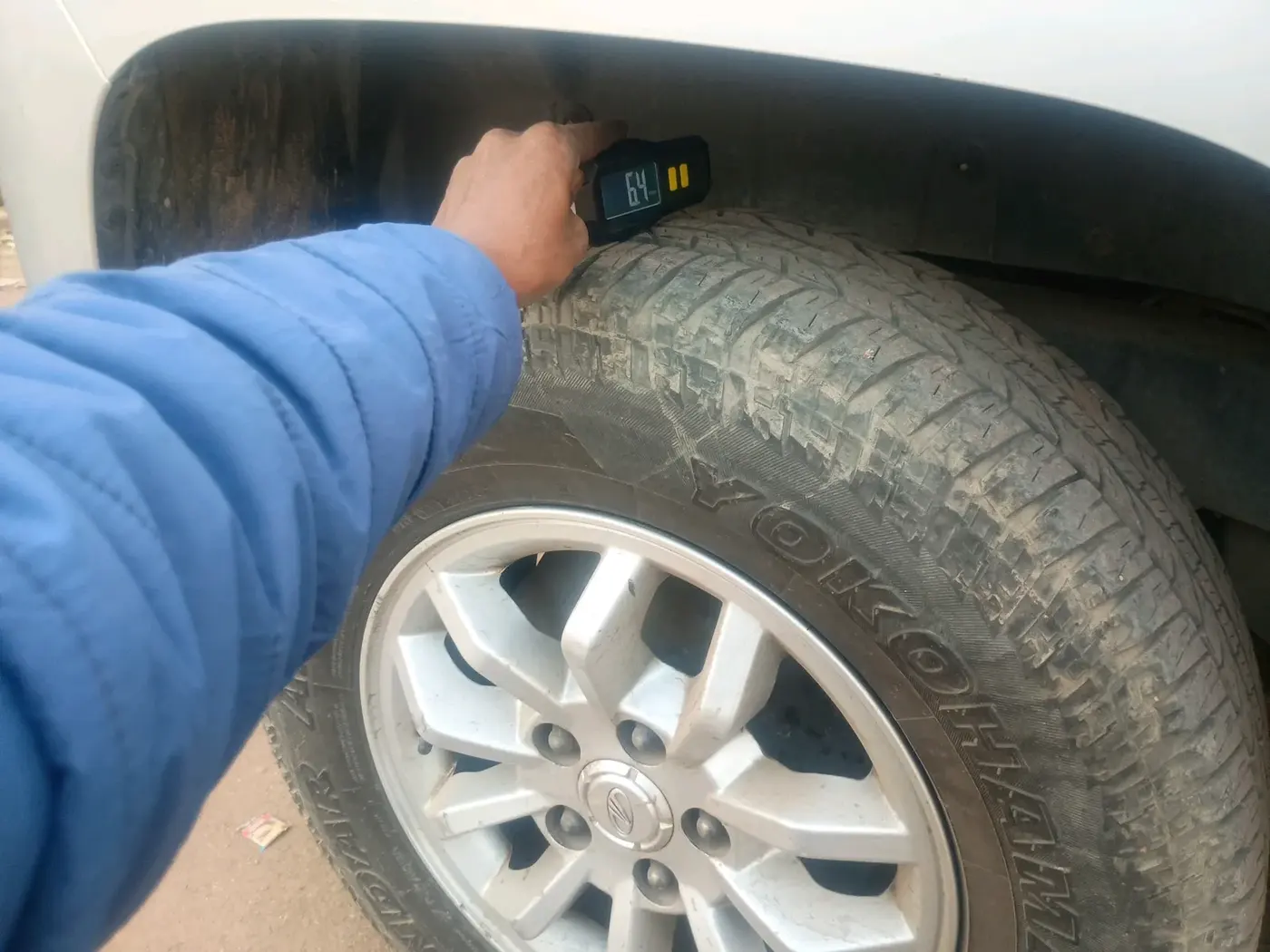 2017 Mahindra TUV300 T8 AMT, Diesel, Automatic, 74,127 km, tyre