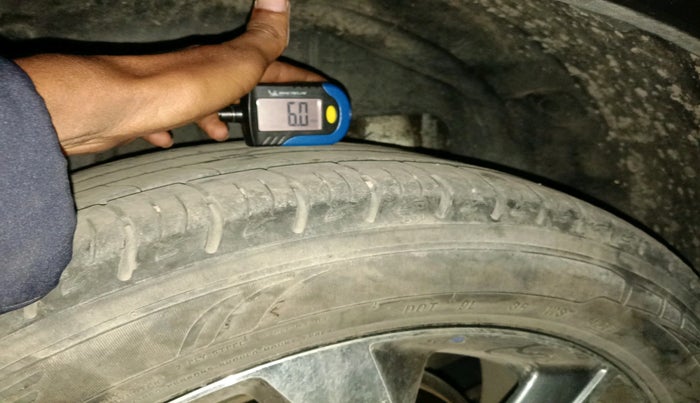 2020 Mahindra XUV300 W8 (O) 1.2 PETROL, Petrol, Manual, 23,997 km, tyre