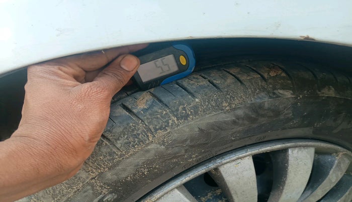 2017 Maruti Ciaz VDI+ SHVS, Diesel, Manual, 1,43,166 km, tyre