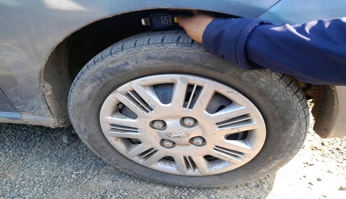 2010 Hyundai Santro Xing GLS, Petrol, Manual, 1,04,299 km, tyre