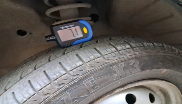 2010 Maruti Wagon R 1.0 LXI, Petrol, Manual, 1,20,510 km, tyre