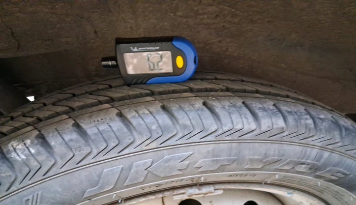 2010 Maruti Wagon R 1.0 LXI, Petrol, Manual, 1,20,510 km, tyre