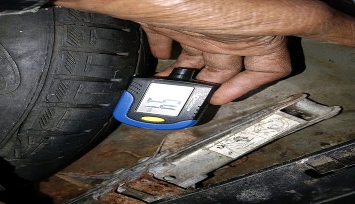 2010 Maruti Swift Dzire VXI 1.3, Petrol, Manual, 1,236 km, tyre